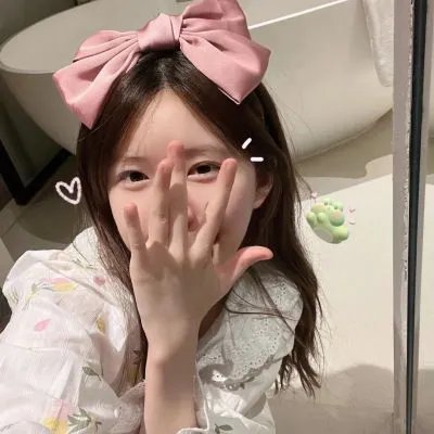一位站立的人